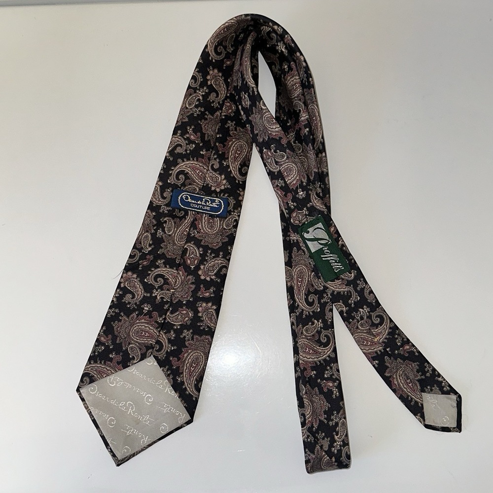 Oscar De La Renta‎ Couture Tie Paisley Print